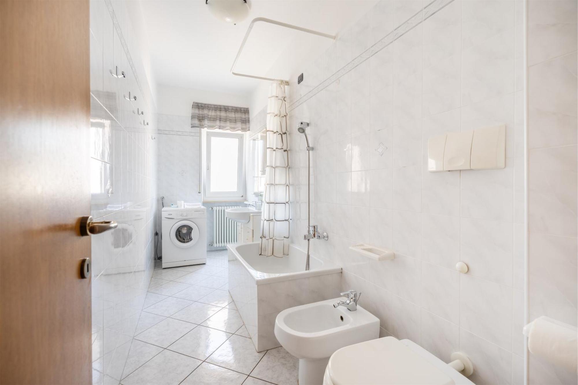 Be & Being - Milena Apartment Рива дел Гарда Екстериор снимка